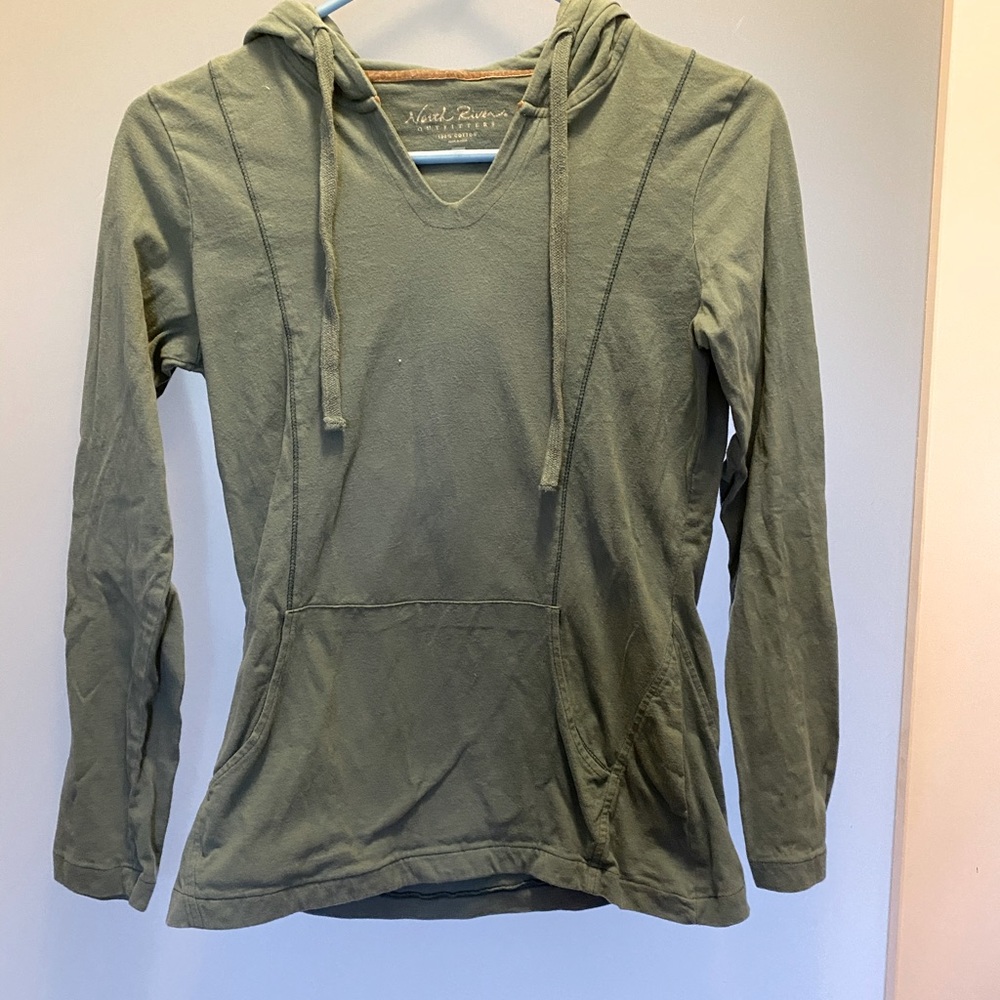 COPY - Long sleeve hooded pullover